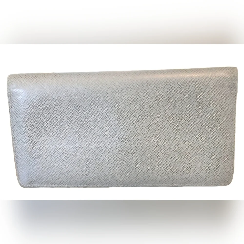 RARE LOUIS VUITTON Grey Taiga Brazza (Unisex) Bifold Long Wallet (EUC)